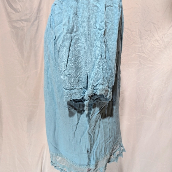 Light blue off shoulder lace hem top - Picture 3 of 5